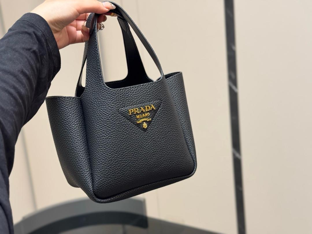 PRADA プラダ レザー ハンドバッグ ミニ トートバッグ