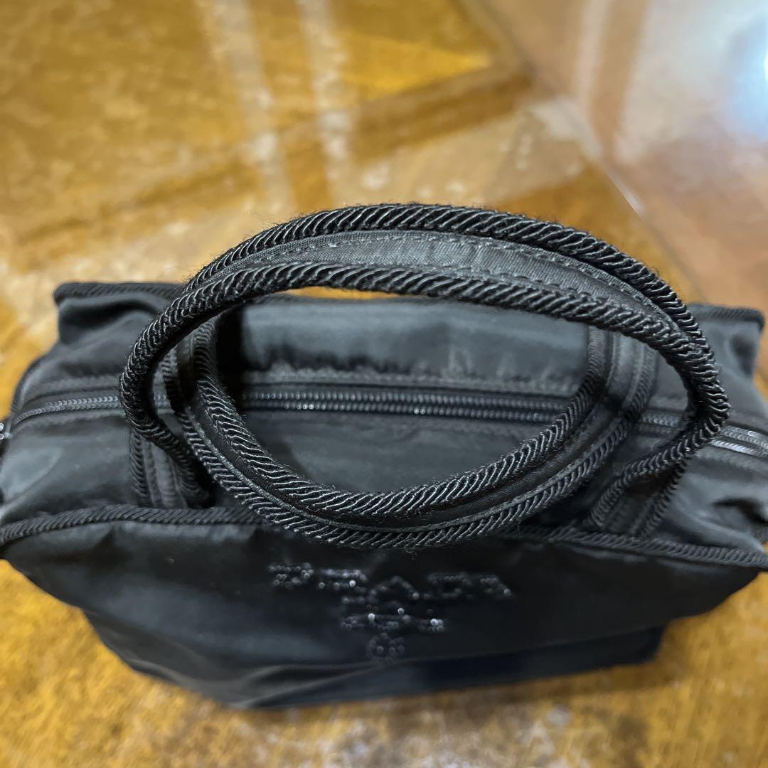 PRADA ブラック ナイロンバッグ