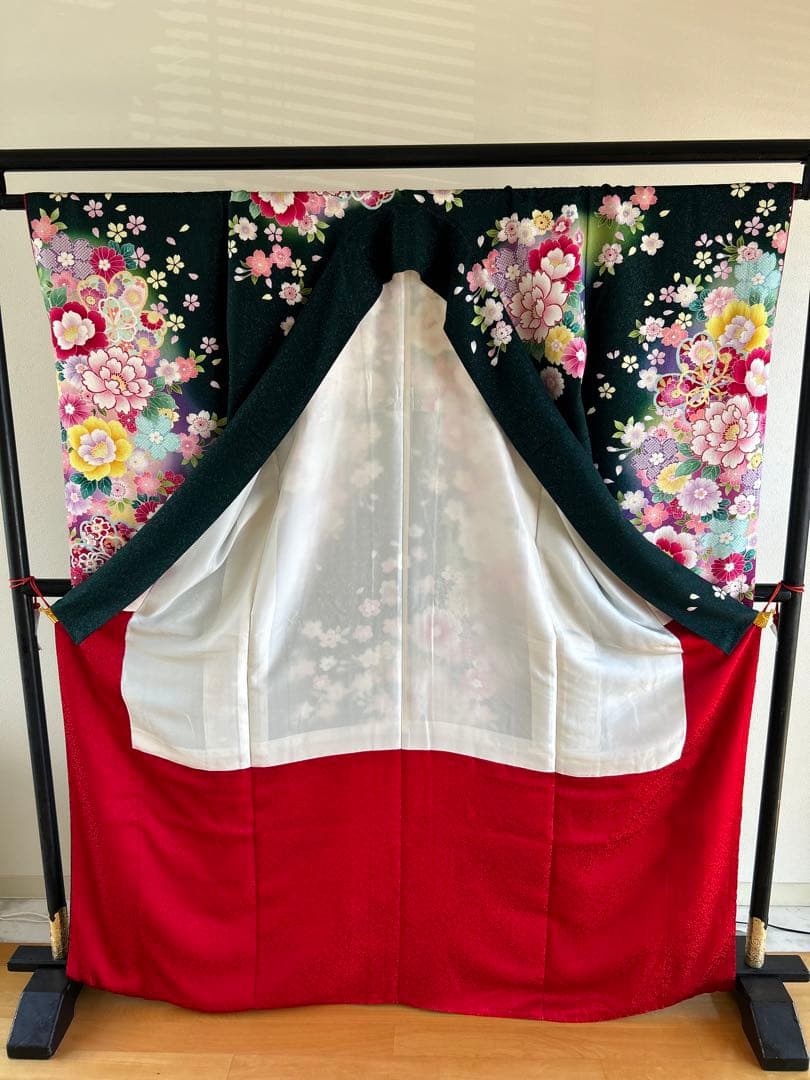 振袖　グリーン　緑　モスグリーン　牡丹　桜　可憐　華やか振袖　成人式