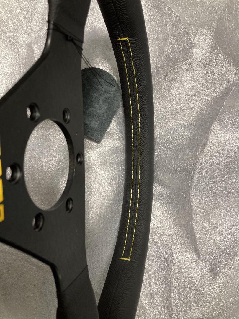MOMO ステアリング ヴェローチェレーシング 350mm 純正アースリング付