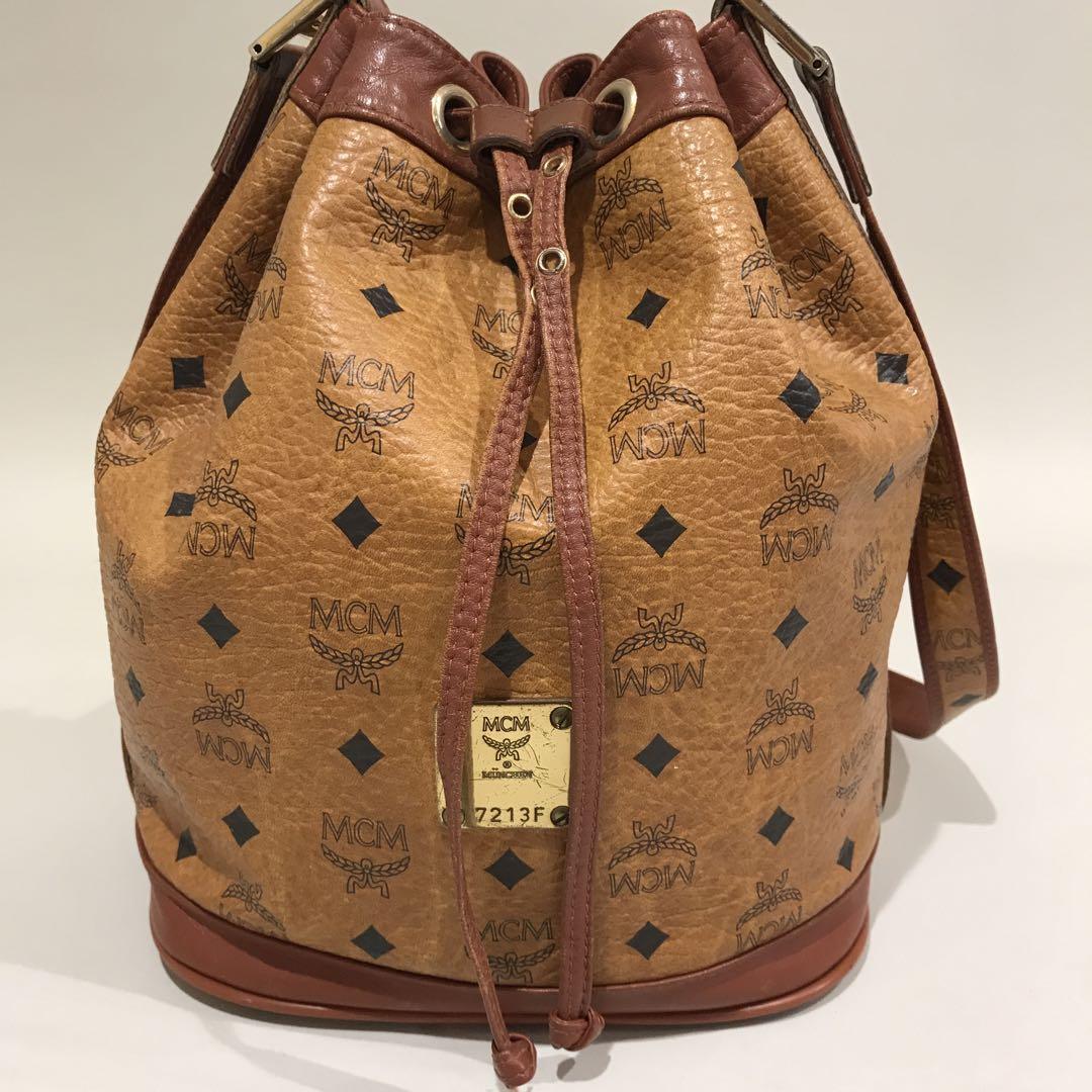 MCM エムシーエム 巾着ショルダーバック MB00049 K00036