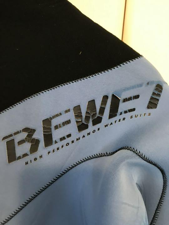 低価SALE BEWETフルウェットスーツ 3mネックエントリー tiPIQ-m25045248524 好評再入荷