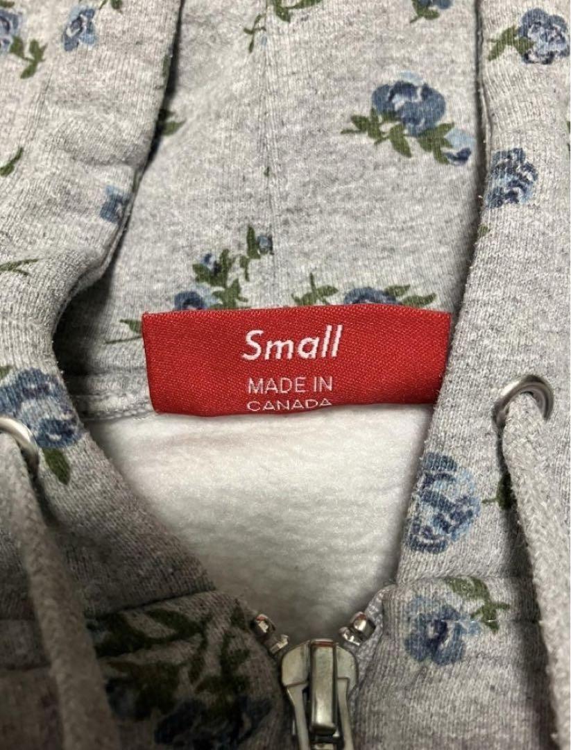 最安値　Small Box Zip Up Hooded Sweatshirt
