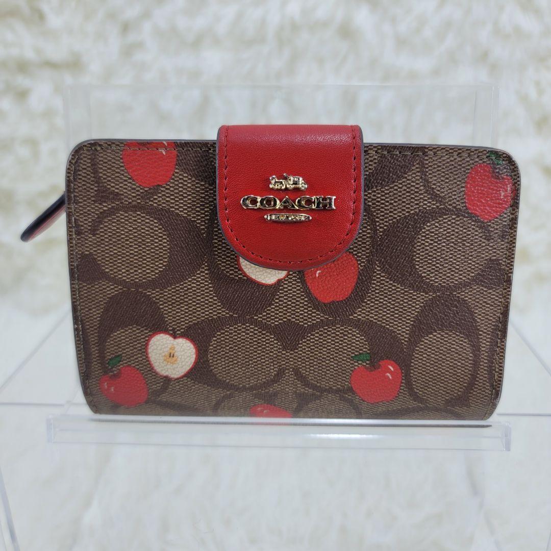 COACH コーチりんご柄財布｜Yahoo!フリマ（旧PayPayフリマ）