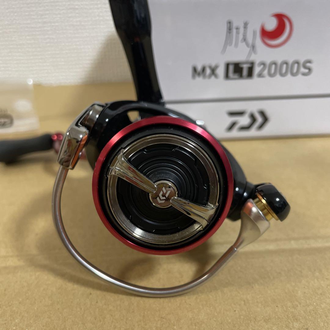 美品　ダイワ　18月下美人MX LT2000S