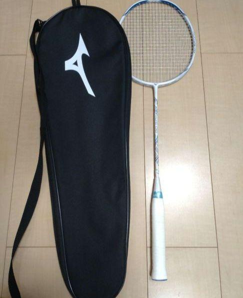 MIZUNOアルティウス08バドミントンラケット白