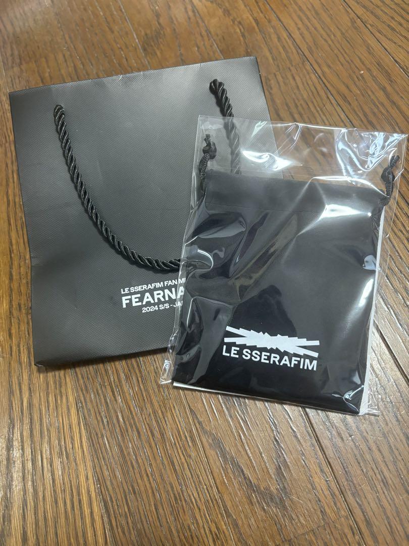 LE SSERAFIM ペンライト、写真集「Dicon」、トレカ、FC限定品等