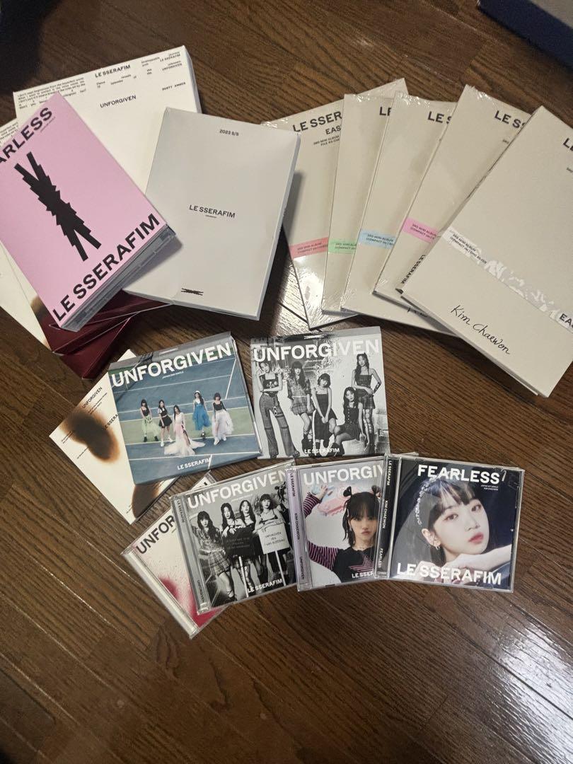 LE SSERAFIM ペンライト、写真集「Dicon」、トレカ、FC限定品等