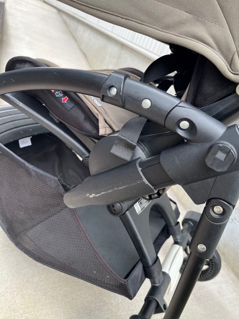 値下!バガブーbee5 ベビーカー オリーブグリーン bugaboo 値下!バガブーbee5 ベビーカー オリーブグリーン bugaboo