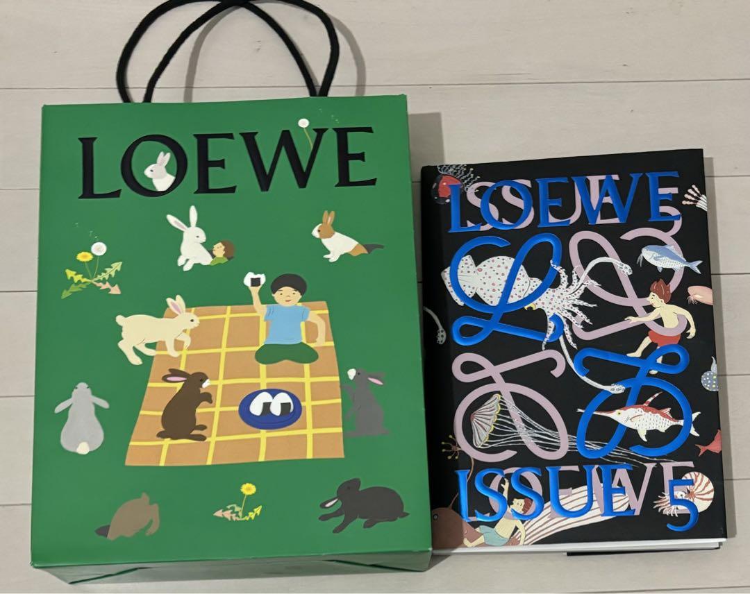 LOEWE イラスト付き紙袋とISSUE 5