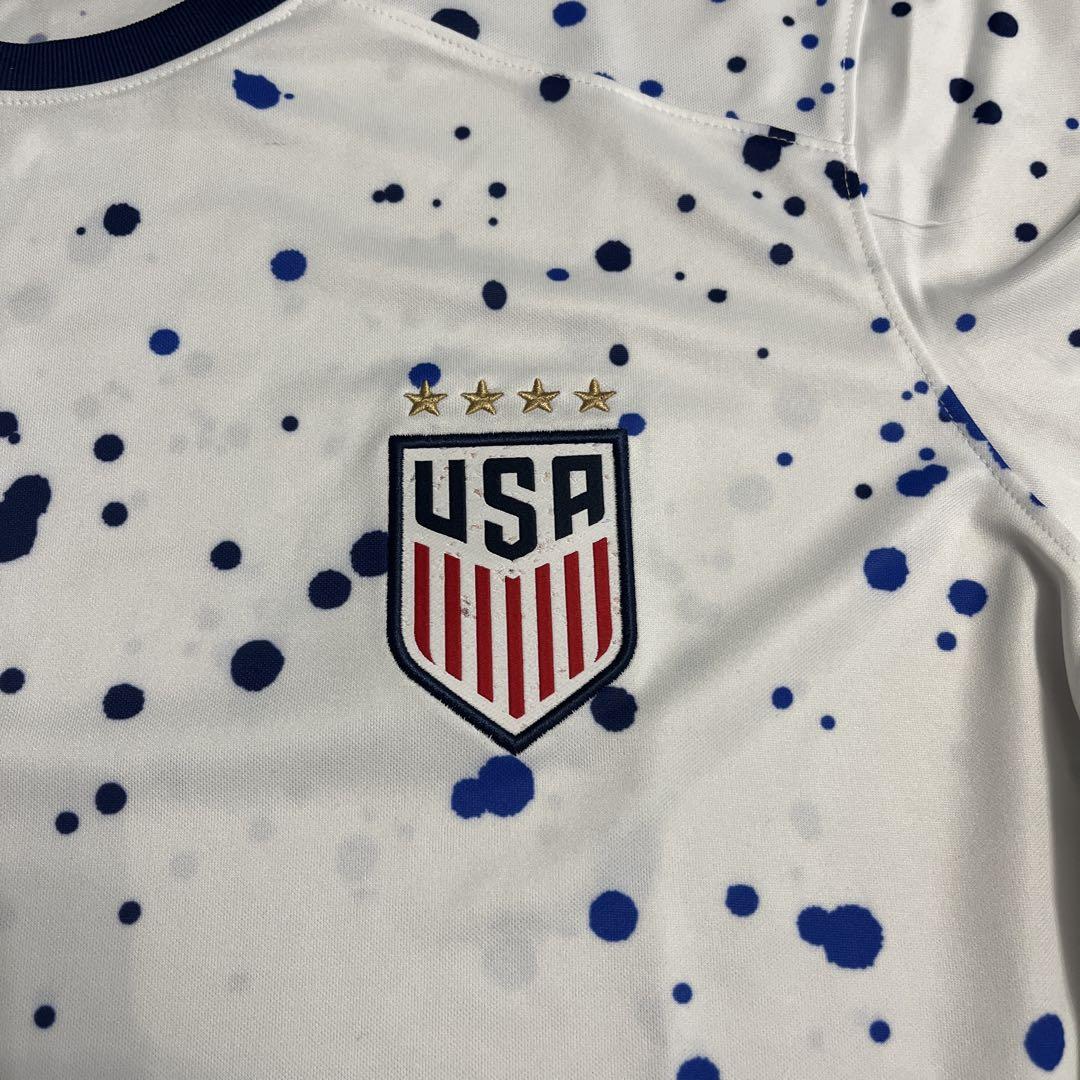 【新品タグ付】サッカー女子アメリカ代表　Nike USA デザインシャツ