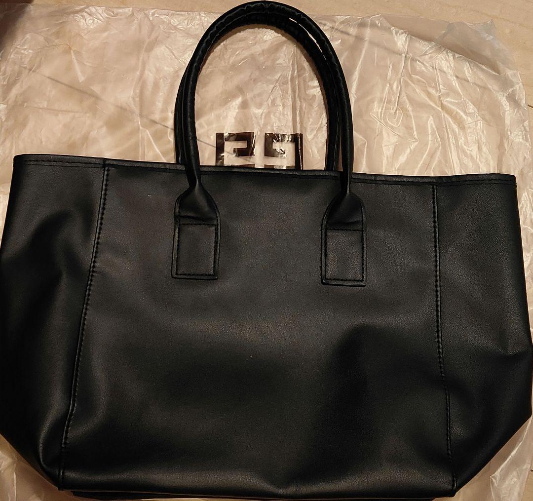 GIVENCHY ブラック トートバッグ