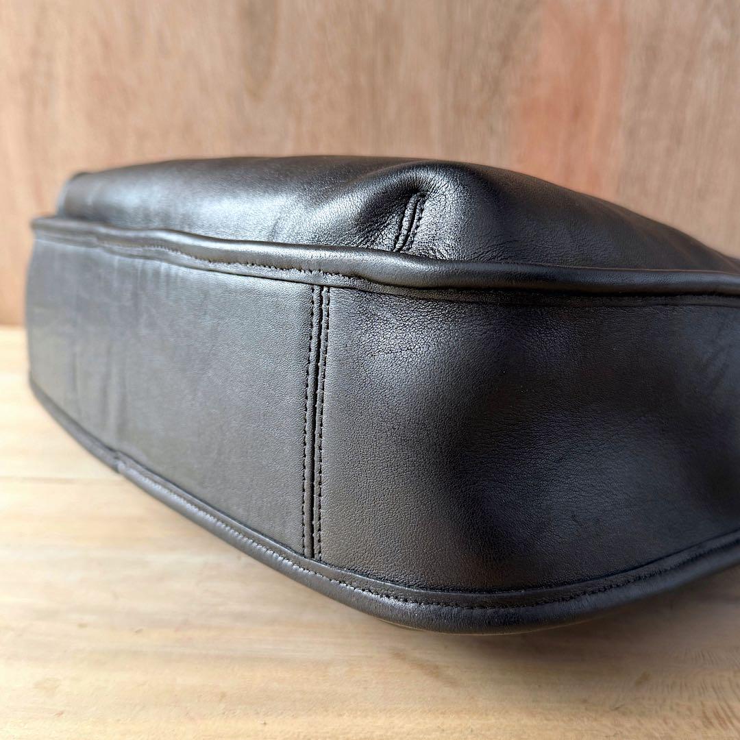 美品 オールドコーチ OLD COACH 9035 ERGOショルダーバッグ 黒