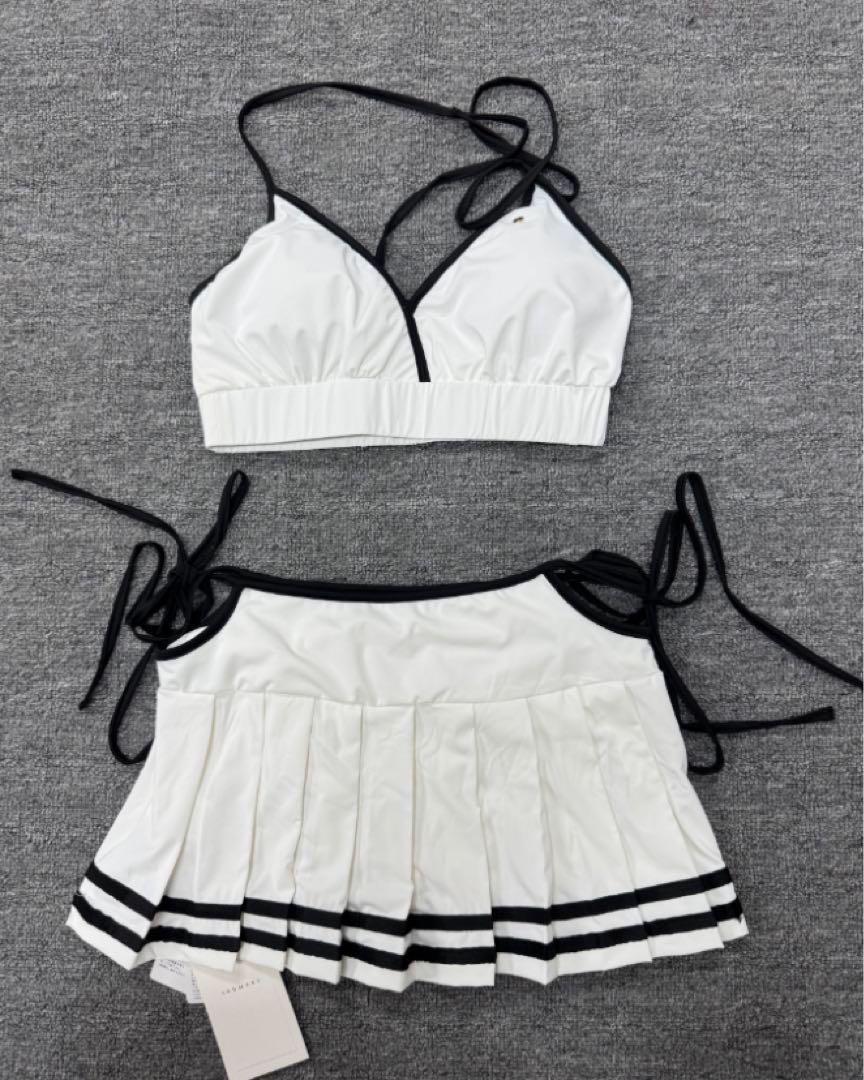 Andmary Coco pleats swimwear White 水着