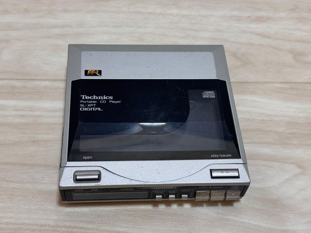 Technics SL-XP7 ポータブルCDプレーヤー