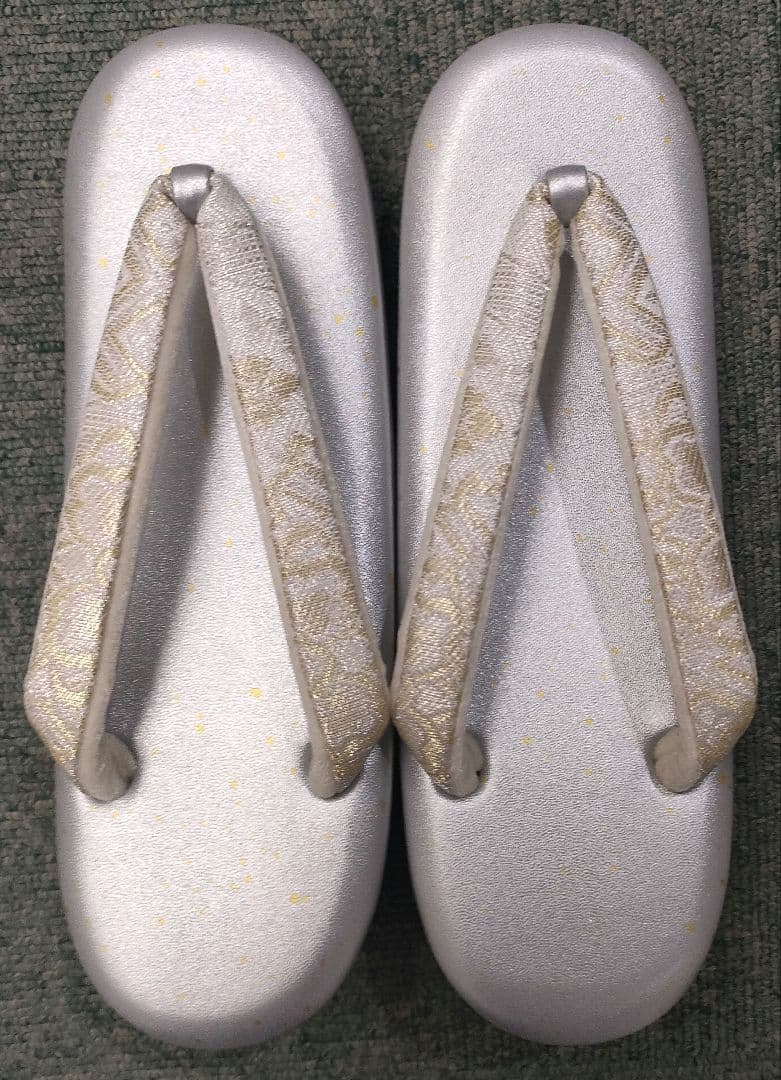 紗織 草履 Мサイズ 新品 4,929円