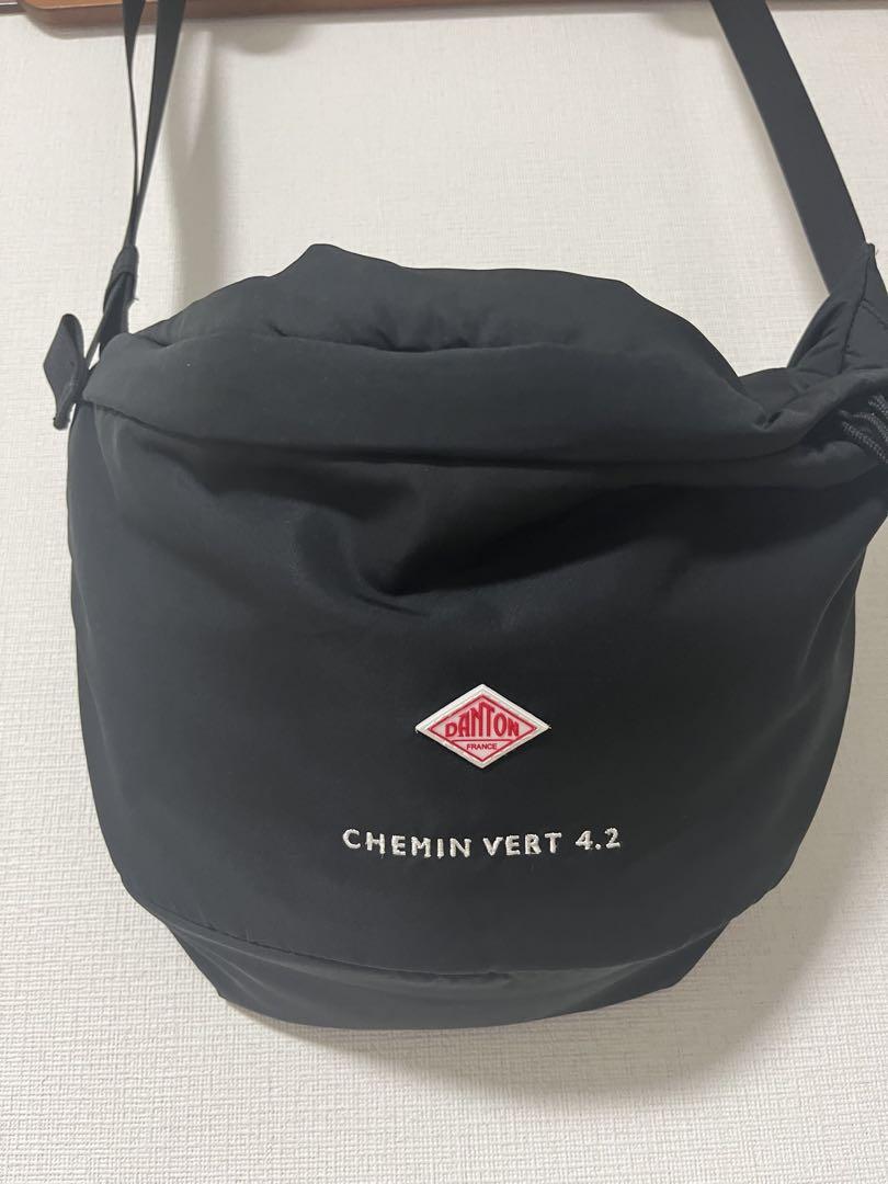 美品 danton ダントン ショルダーバッグ ボディーバッグ　ブラック