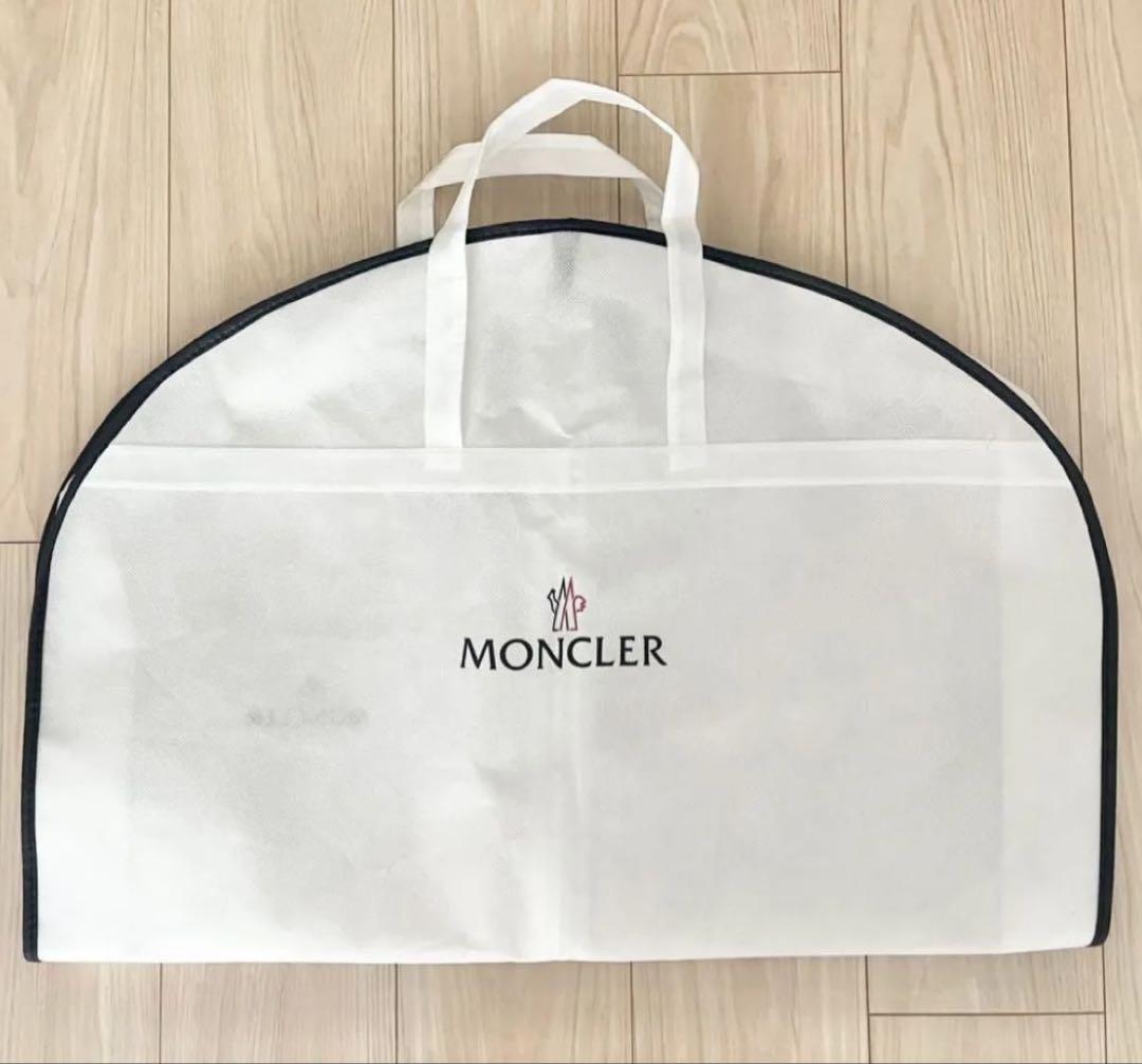MONCLER モンクレール ハンガー 7本セット カバー ガーメントバッグ 付 MONCLER モンクレール ガーメントカバー 縦90cm - メルカリ