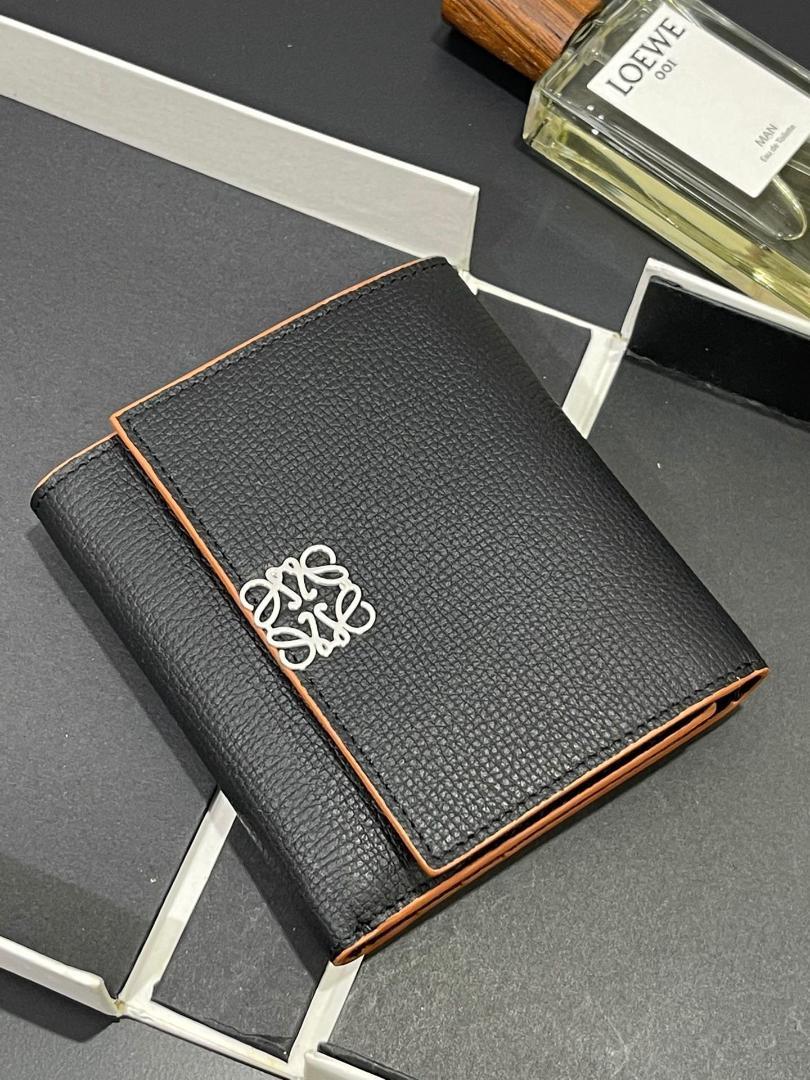 ブラックレザー 三つ折り財布