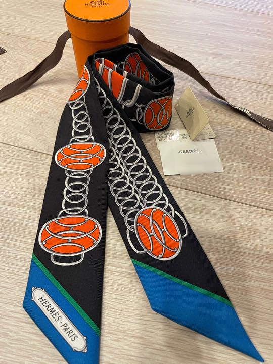 【美品！早い者勝ち！】HERMES　ツイリー リフトプロフィール ネイビー 美品！早い者勝ち！】HERMESツイリー リフトプロフィール ネイビー