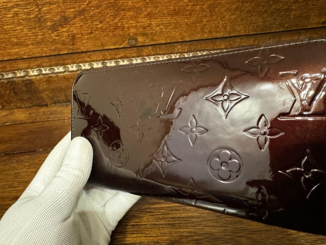 LOUIS VUITTON ヴェルニ　ジッピー財布