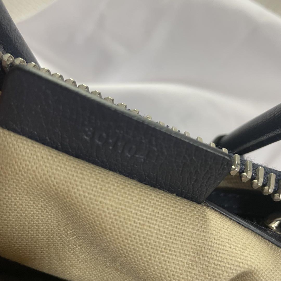 GIVENCHY ジバンシー　ネイビー　ショルダーバッグ