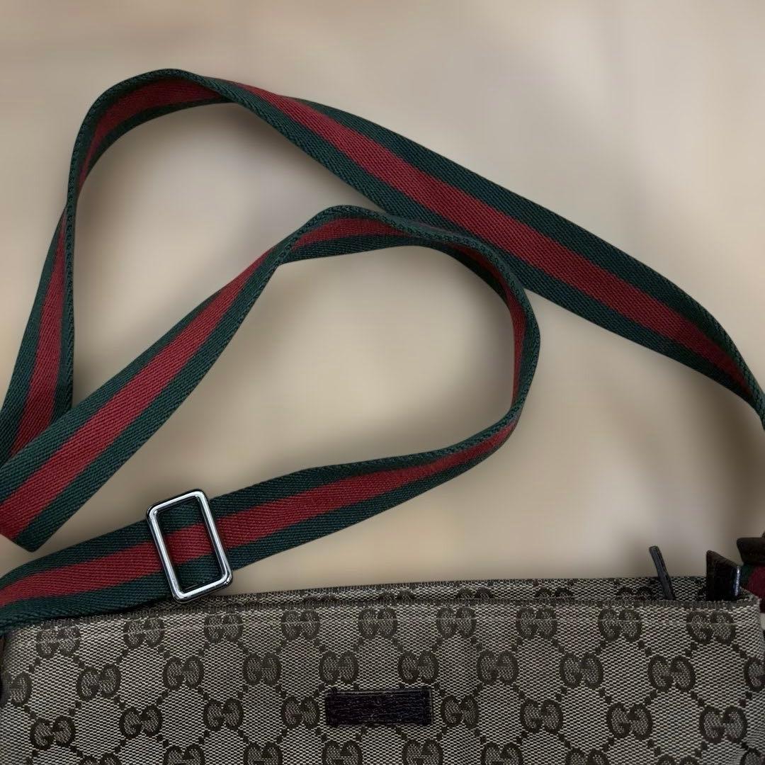 グッチ　ショルダーバッグ　中古品