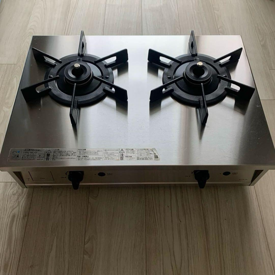 ✟