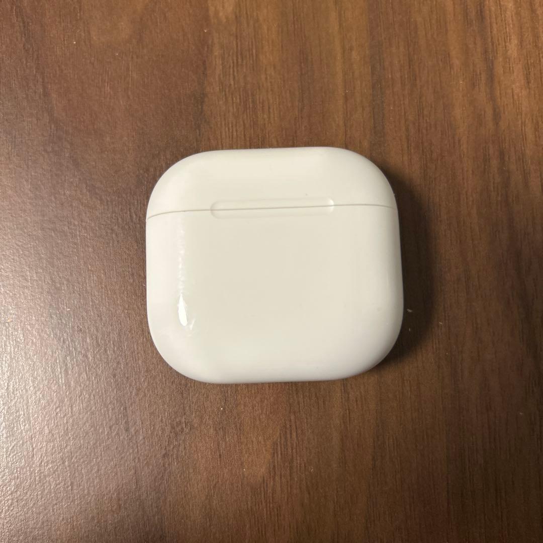 AirPods 4 アクティブノイズキャンセリング 本体充電ケース+左耳 箱付き AirPods 4 アクティブノイズキャンセリング 本体充電ケース+左耳 箱付き