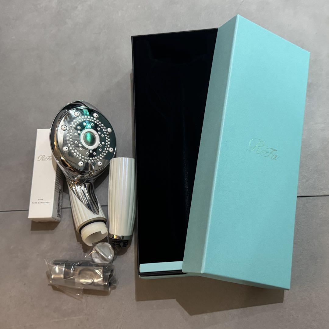 新品未使用　Refa リファ　シャワーヘッド　カートリッジ付き　メロン屋 新品未使用 Refa リファ シャワーヘッド カートリッジ付き