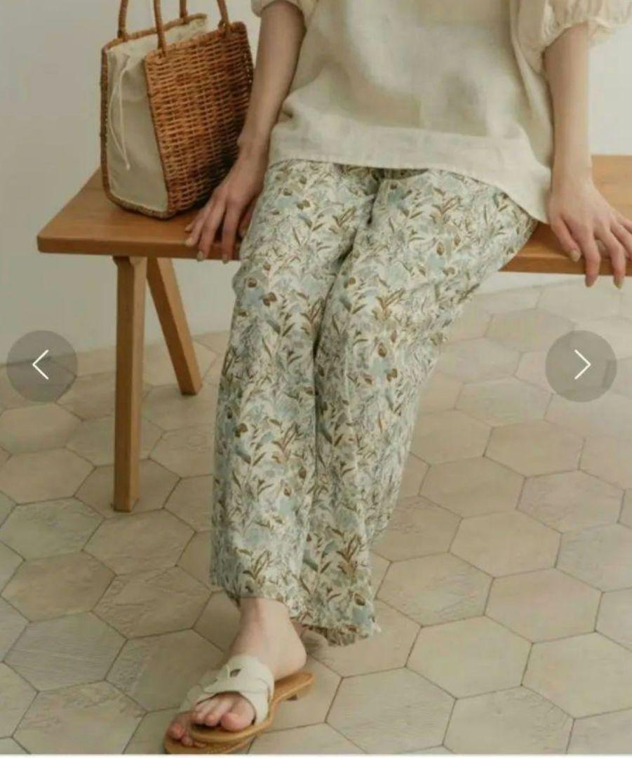 アーバンリサーチドアーズ　フラワープリントイージーパンツ　М　美品
