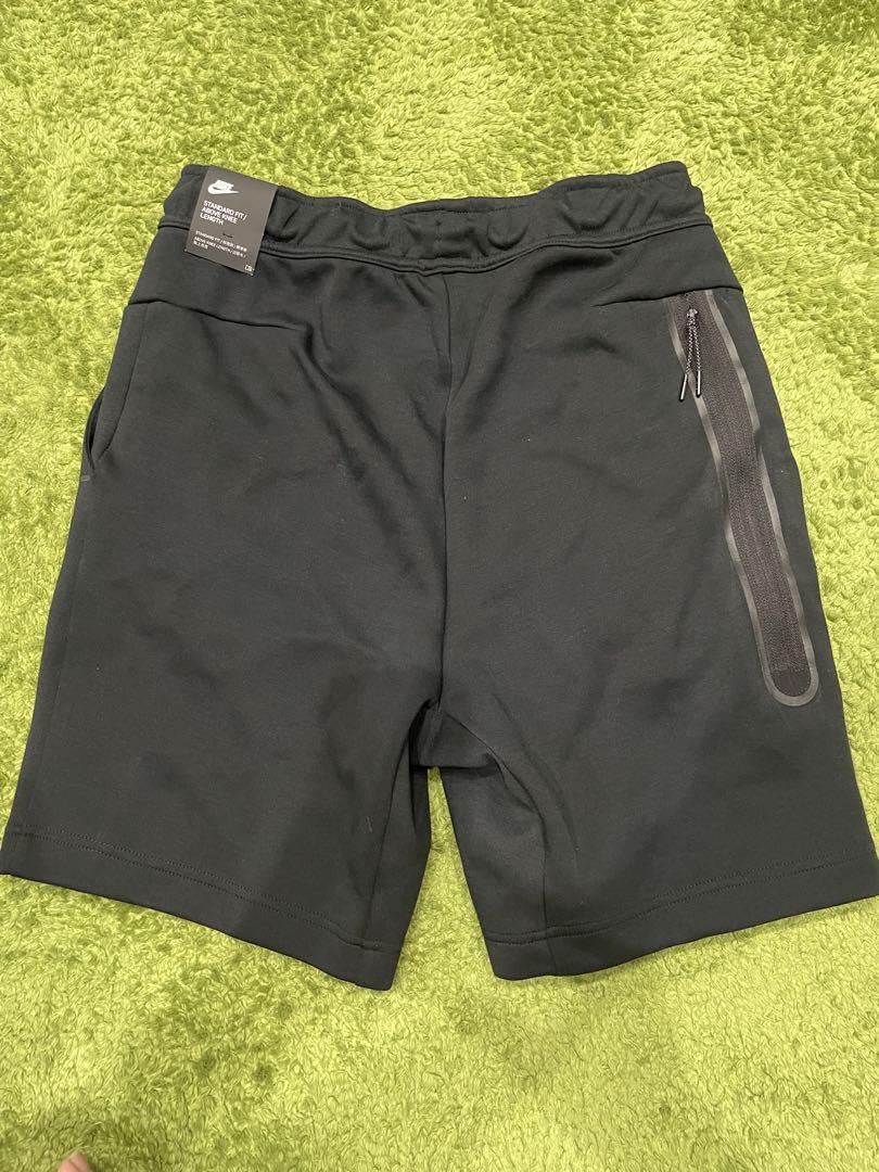 新品未使用 ナイキ テック フリース ショートパンツCU4504 010