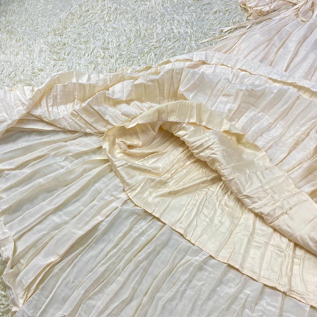 美品 エイミー ワッシャープリーツオフショルダーワンピース F オフ