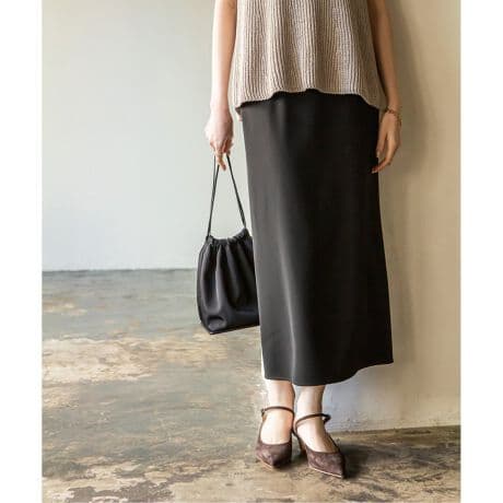 ノーブル　タイトスカート　ブラック