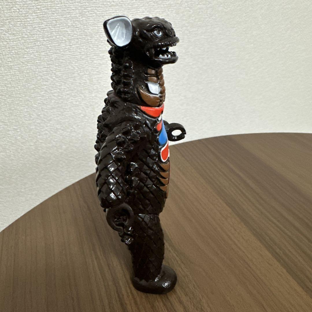 円谷プロ　マルサン　怪獣ソフビ　4体まとめ売り 円谷プロ マルサン 当時品ウルトラマン怪獣ソフビ まとめ売り