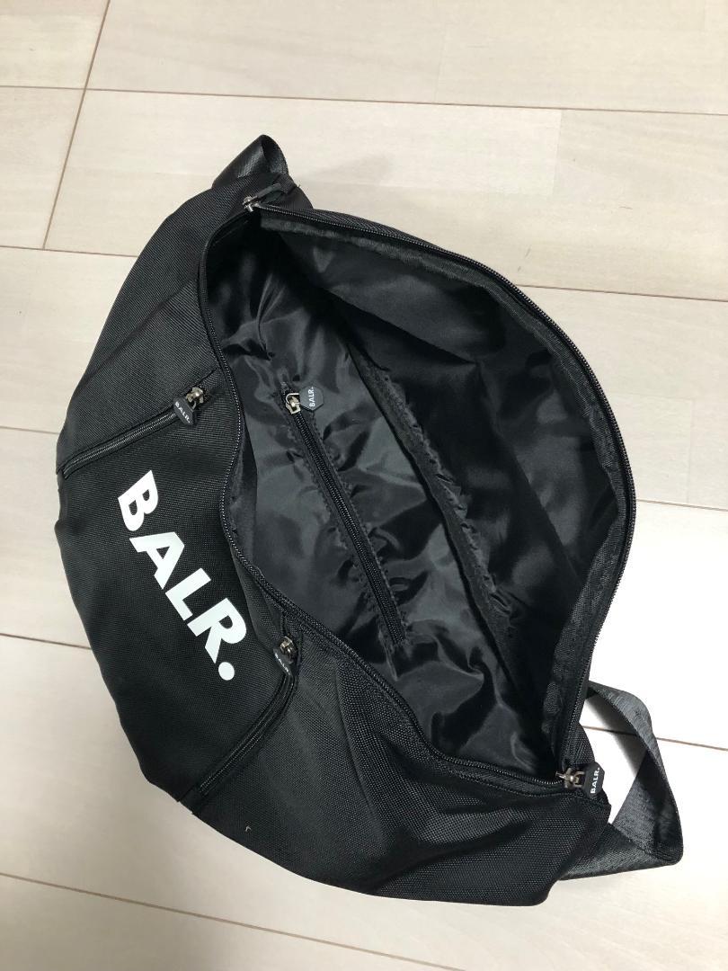 新品 BALR. メッセンジャー バッグ オーバーサイズ ボディバッグ