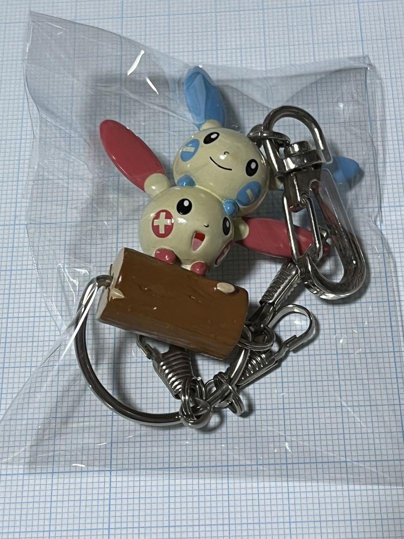 ポケモン　プラスル　マイナン　キーチェーン いっぱいかけられる キーホルダー