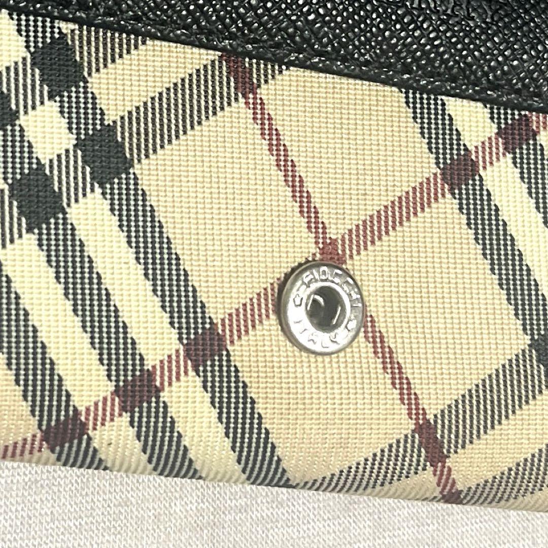 美品　BURBERRY バーバリー長財布　ノバチェック　がま口