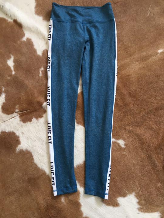 Livifitの上下セットxs 希少gymshark - メルカリ Livifitの上下セットxs 希少gymshark - メルカリ