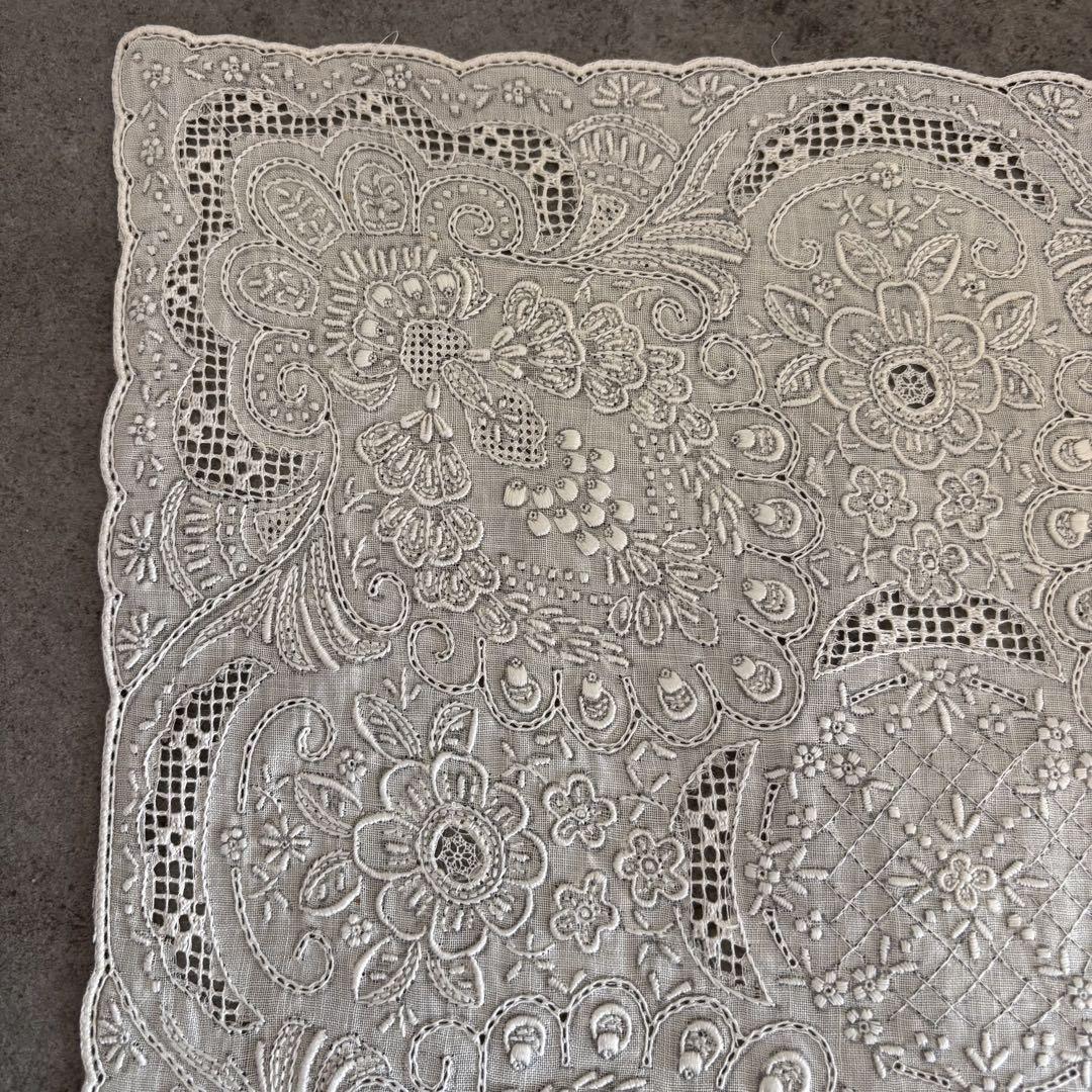 汕頭スワトウ手刺繍ハンカチ、ビンテージ、未使用 - メルカリ