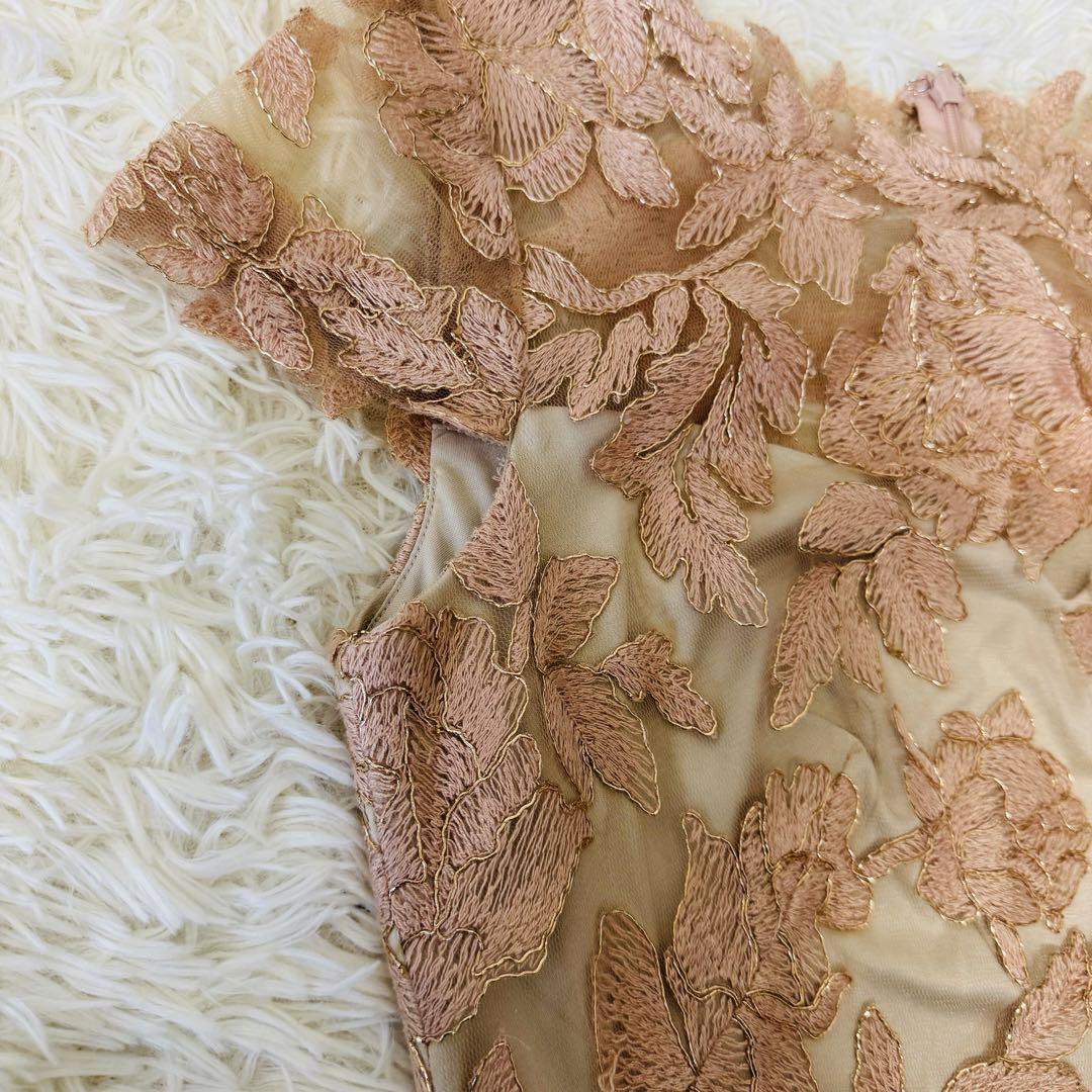 美品TADASHI SHOJI 総レースワンピース フラワー コード刺繍 ピンク