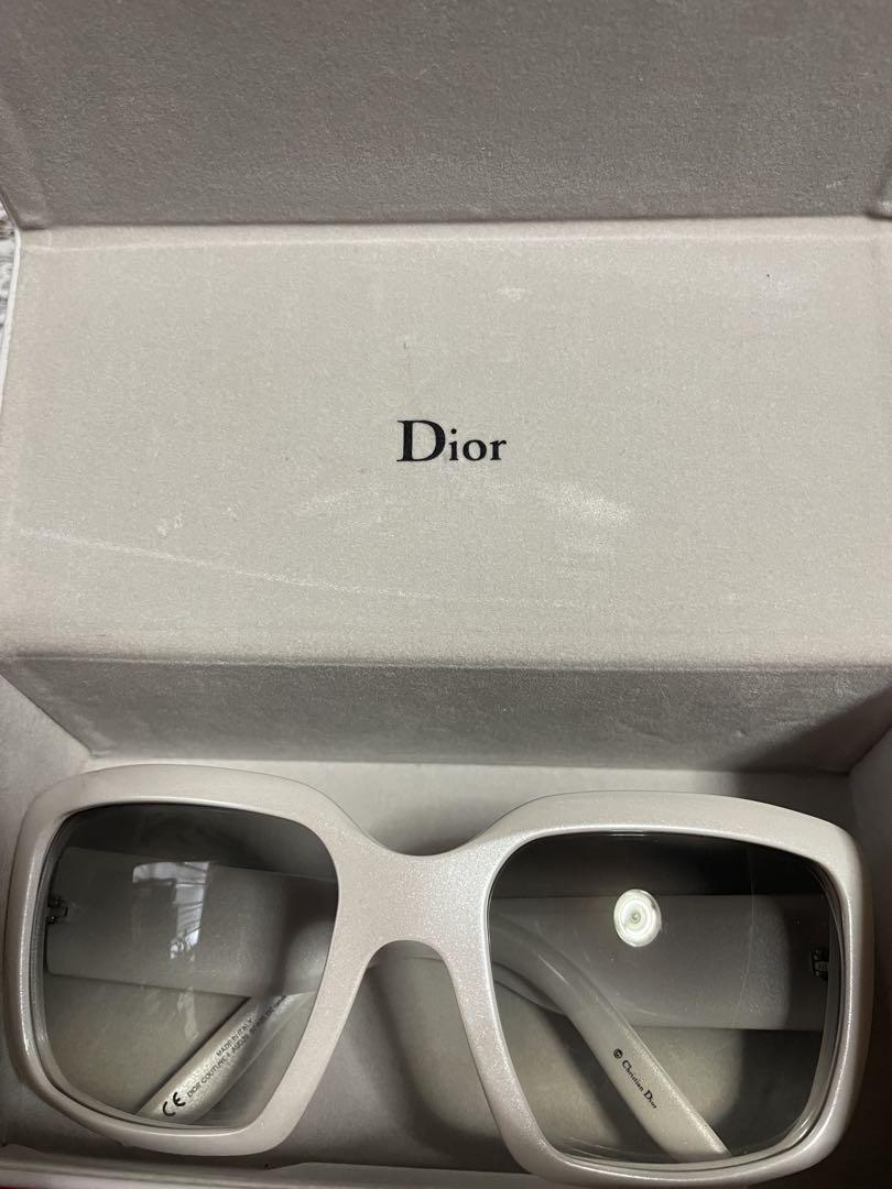 Dior ホワイト スクエア サングラス