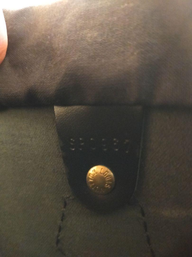 Louis Vuitton エピレザー ブラック ハンドバッグ　スピーディ25