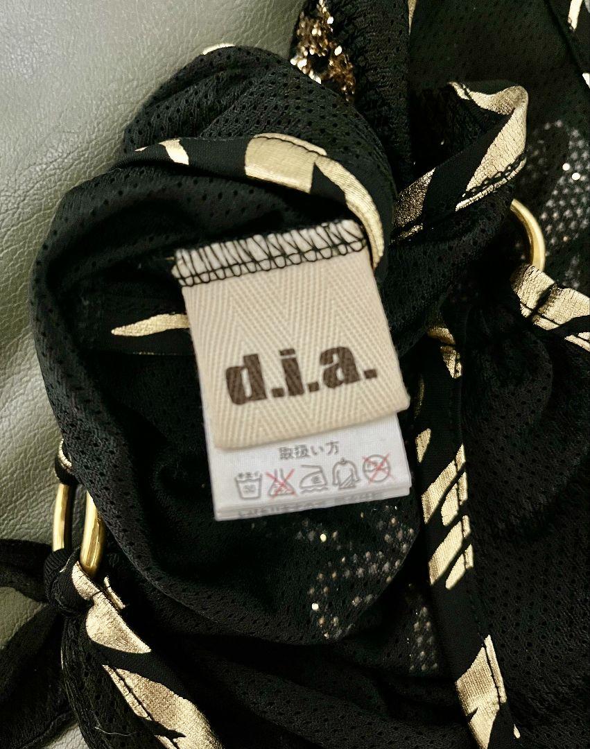 d.i.a.トップス