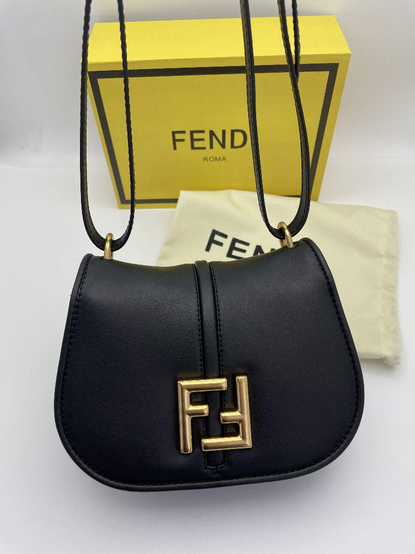 美品   fendi スモール  ミニバッグ   ブラック