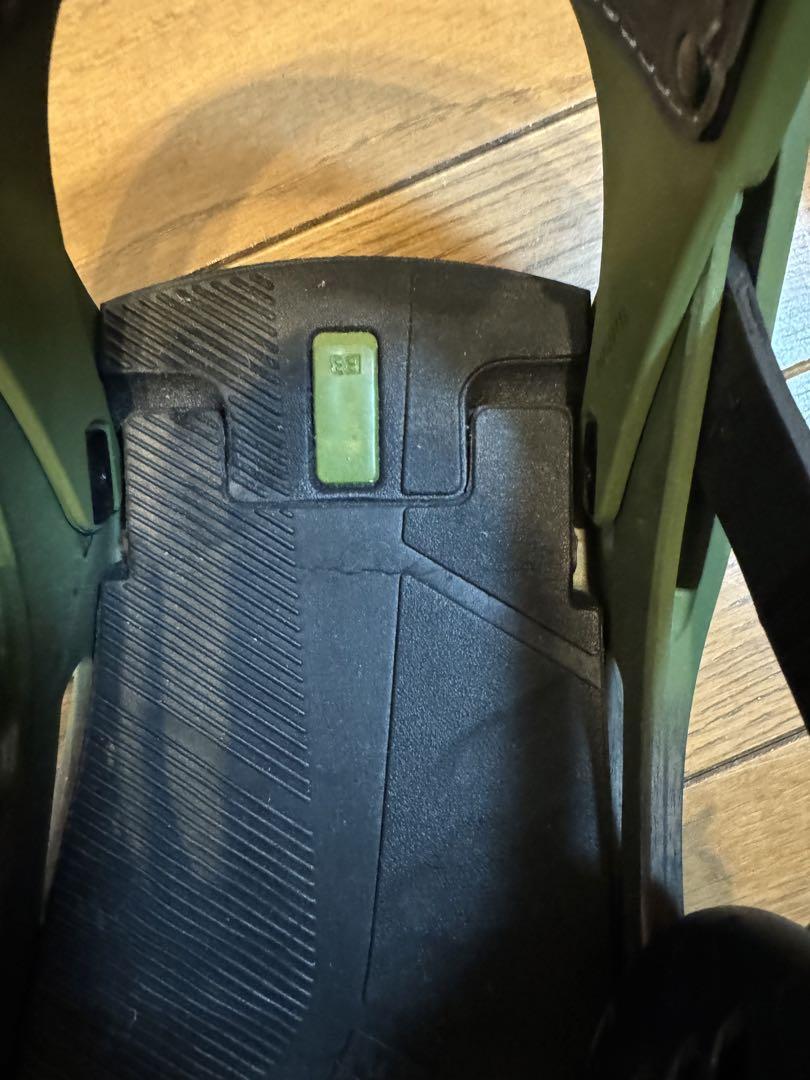 【美品】BURTON MALAVITA スノーボードビンディング