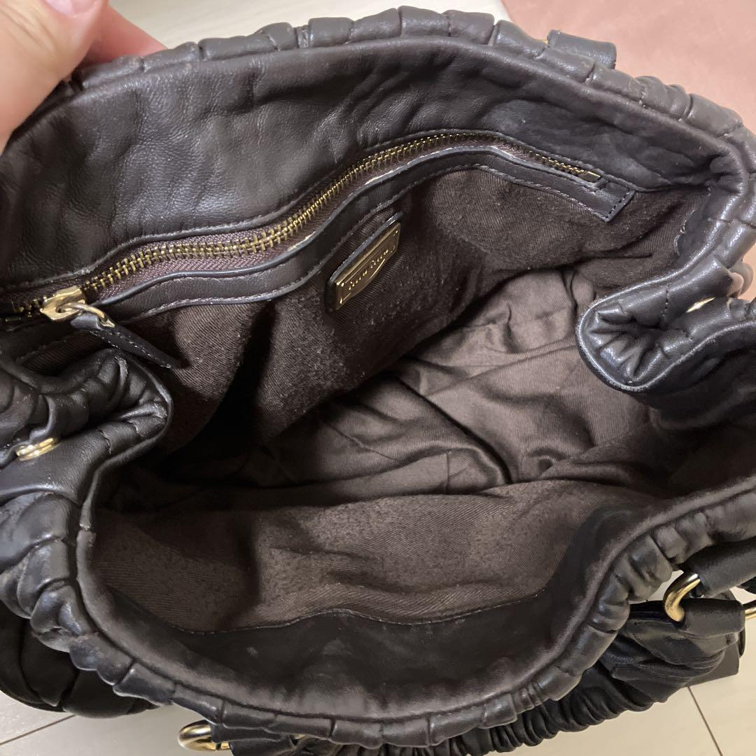 MIU MIU ダークブラウン キルティングバッグ