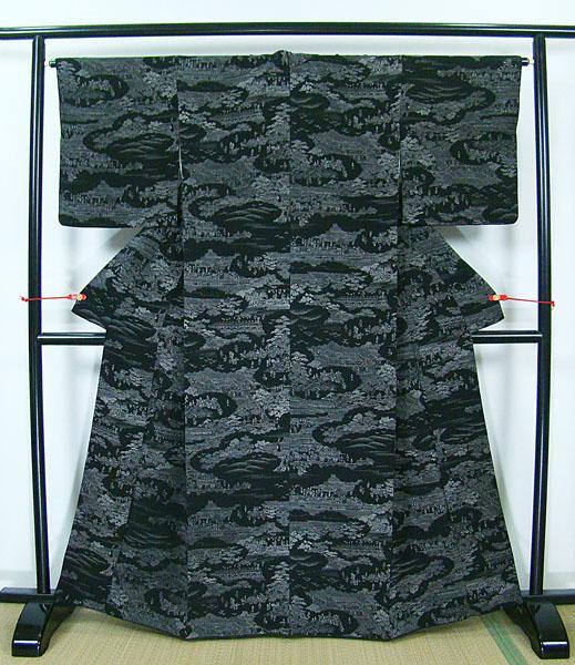 中思慕縮緬（少し撚りの強い）モノクロ雅な平安絵巻 粋な小紋 正絹