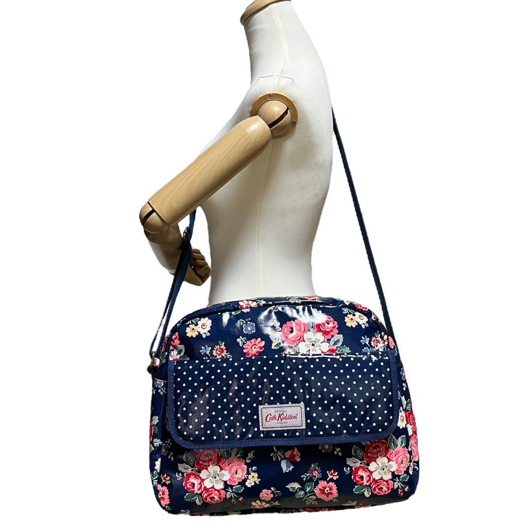 Cath kidston マザーバッグ　斜め掛け　ポーチ付き　A4