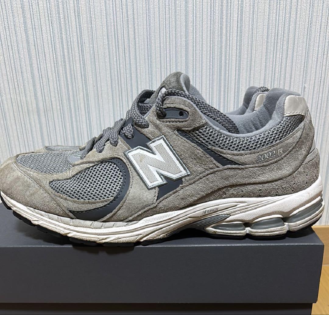 New Balance 2002R 
